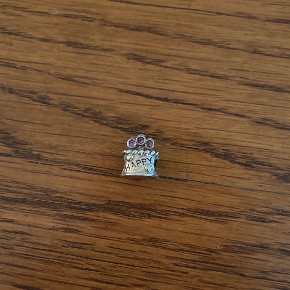 Chamilia happy birthday charm